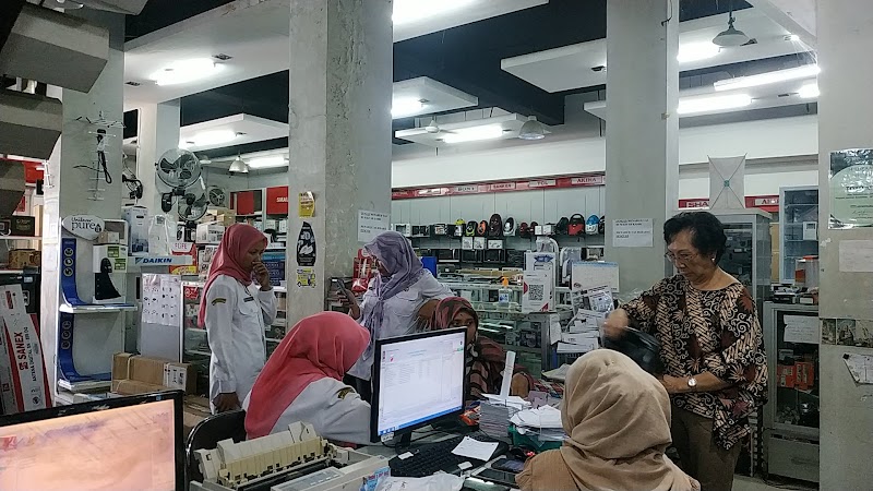 Gebyar Elektronik Toko: Bright Light at Cilacap's Heart